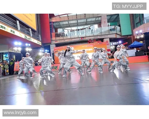 街舞纪实：见证成都街舞队从传统到现代的华丽蜕变之旅