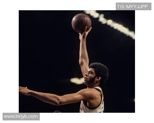 聚焦NBA顶级球员成就与未来展望：从历史传奇到新生代巨星的崛起